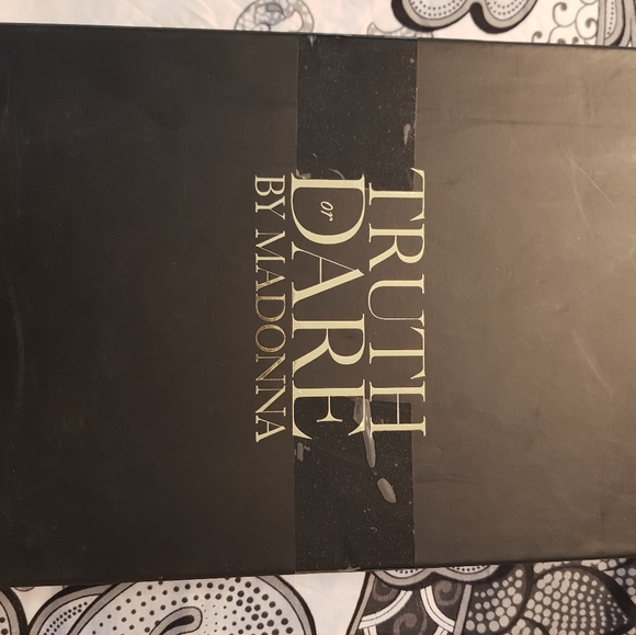 Truth or Dare by Madonna Englin-92 Black Heels - Picture 6 of 7